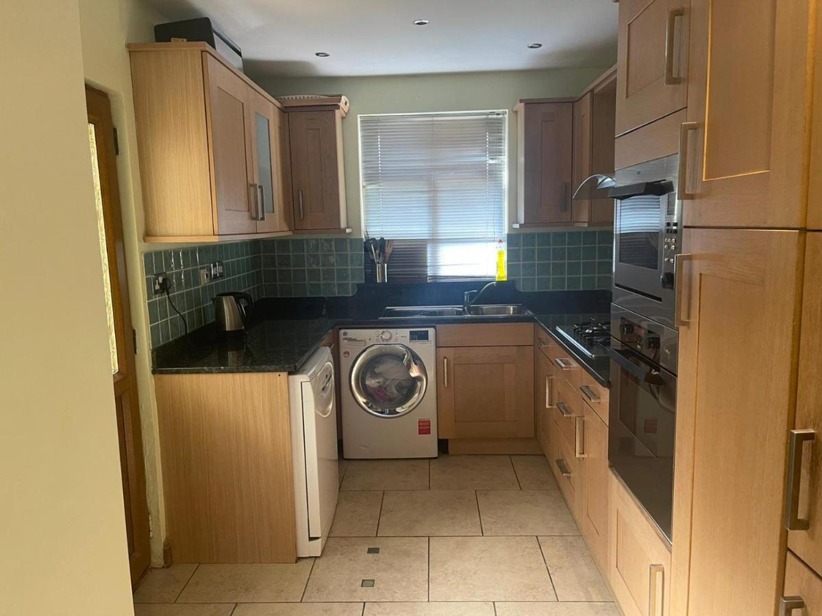 Shared House On Southmead Guest house