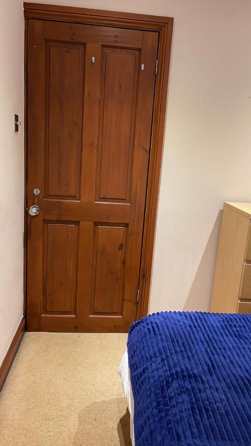 Shared House On Southmead *